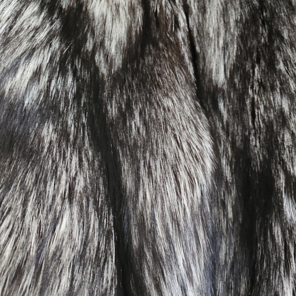 I Magnin Crystal Silver and Black Fox Fur Coat - Picture 7 of 11